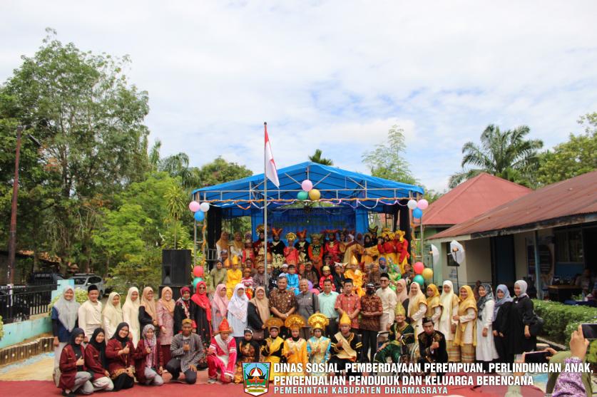 Peringatan Hari Disabilitas Internasional Sekolah Luar Biasa (SLB) se- Kabupaten Dharmasraya di Koto Agung